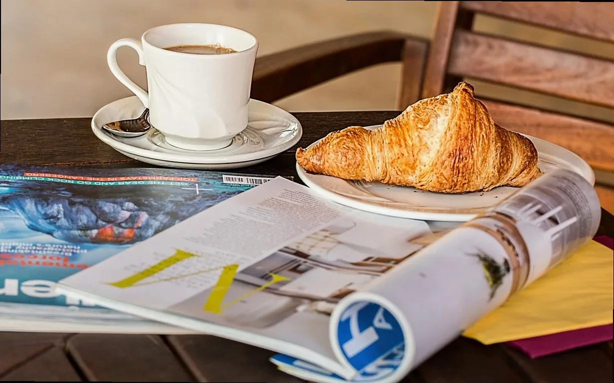 magazine, coffee break, cup, media, read, style, relax, leisure, periodical, table, cafe, communication, lifestyle, croi